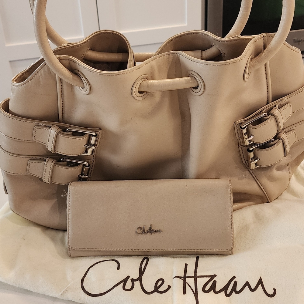 Chateau Cream Shoulder Bag with Wallet